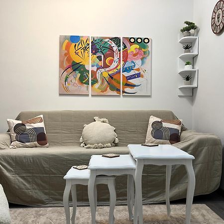 Main Street Retreat Apartment With Free Parking Сараево Экстерьер фото