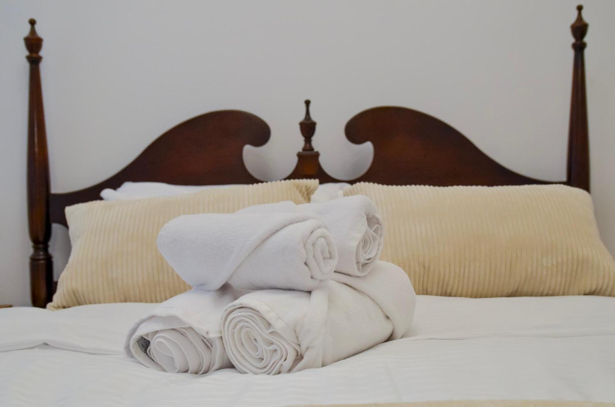 Main Street Retreat Apartment With Free Parking Сараево Экстерьер фото