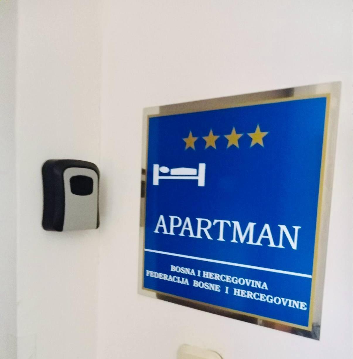Main Street Retreat Apartment With Free Parking Сараево Экстерьер фото